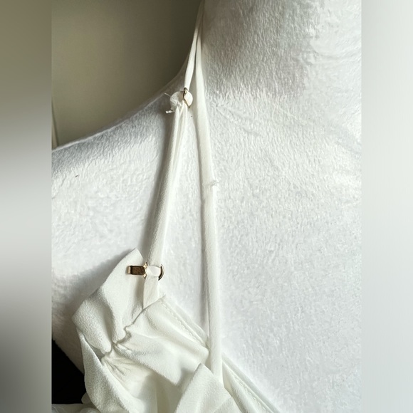 NEW Michael Costello x Revolve Austen White off the shoulder Romper Medium M - Picture 14 of 16